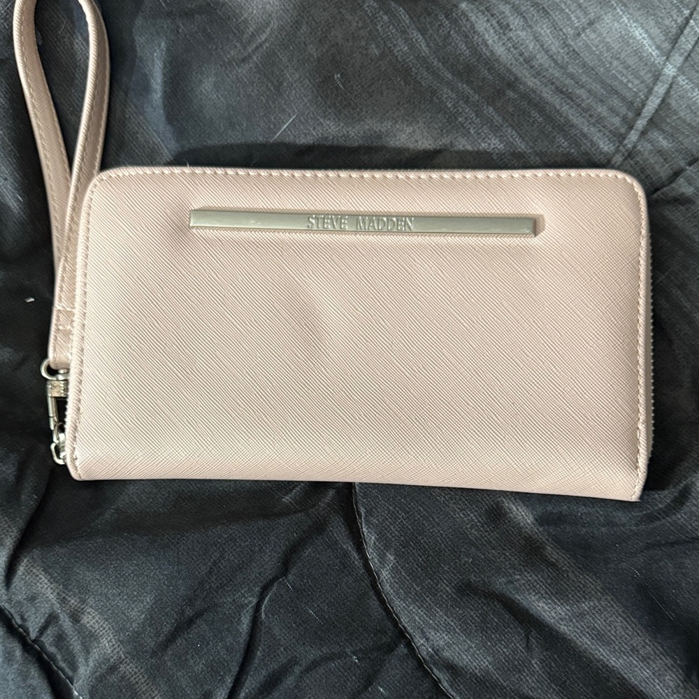 Steve Madden off Pink/ Beige Wristlet Clutch